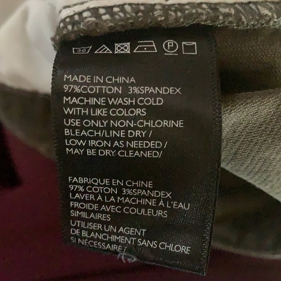 🌈 3/$20 URBAN Outfitters BDG brown corduroy mini skirt - Picture 7 of 7